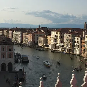 https://ea-casa-de-m-lincanto-di-vivere-venezia.hotelslidodijesolo.com