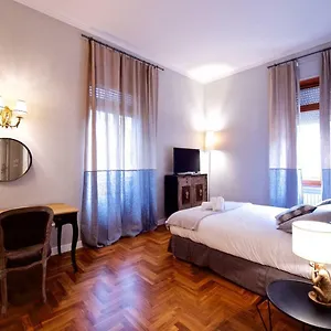 https://la-dolce-vita-rome-00187.it-romehotels.com