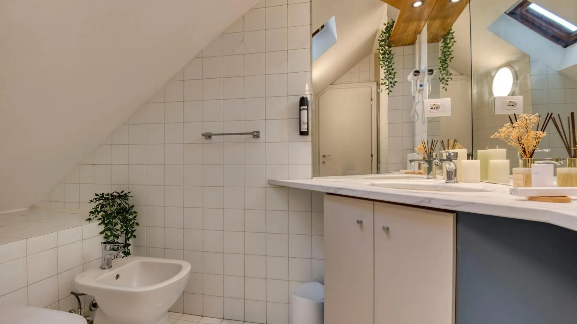 Milan Royal Suites -Montenapoleone-